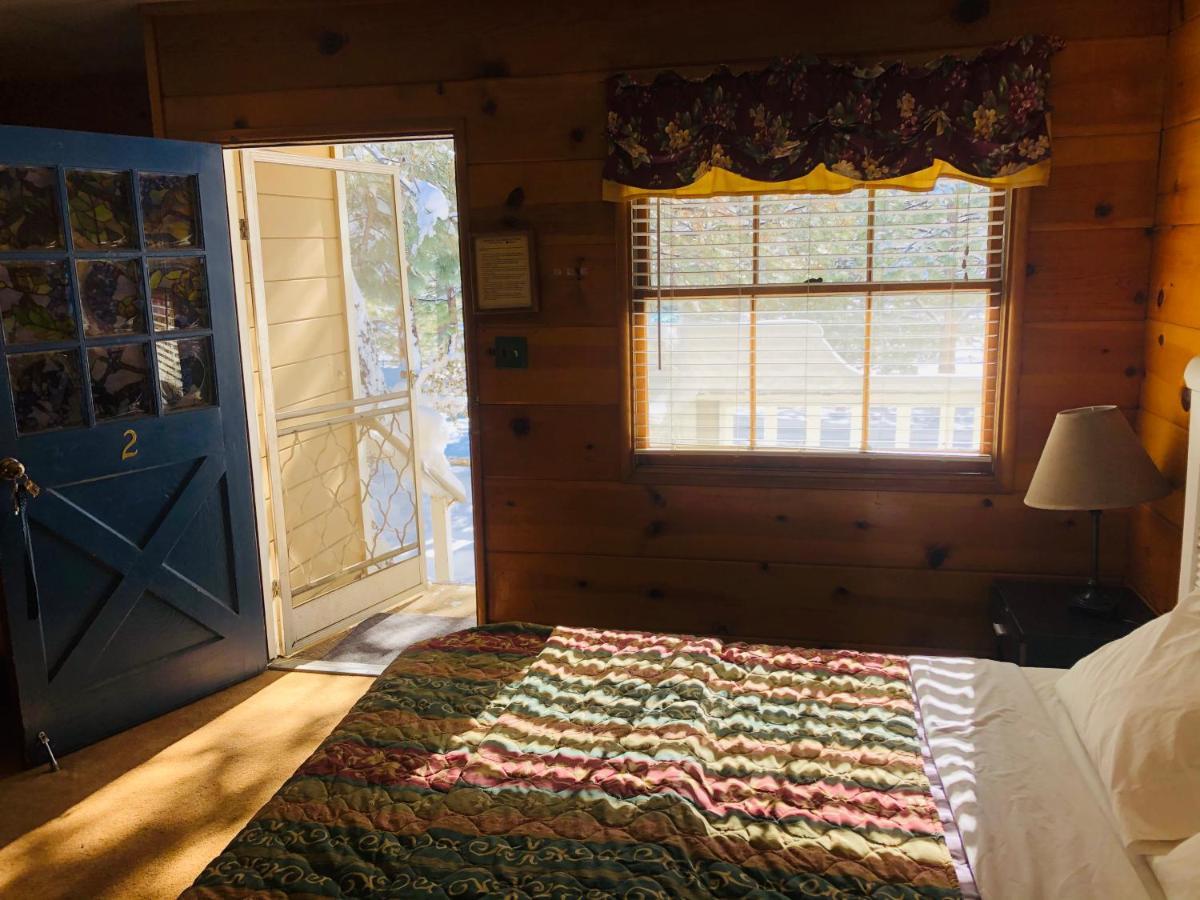 Mountain View Cabins Wrightwood Exterior photo