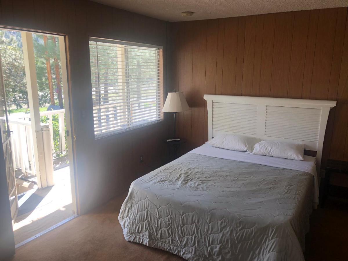 Mountain View Cabins Wrightwood Exterior photo