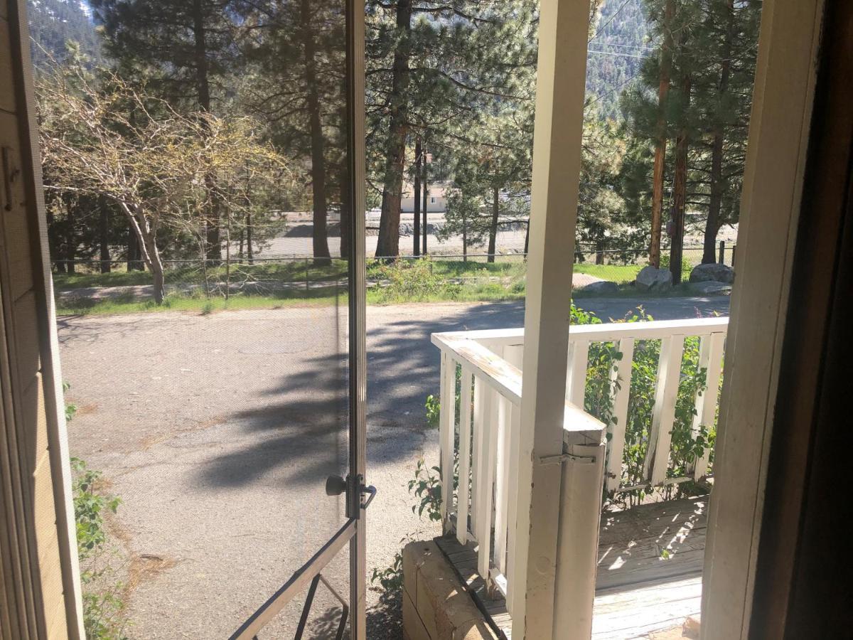 Mountain View Cabins Wrightwood Exterior photo