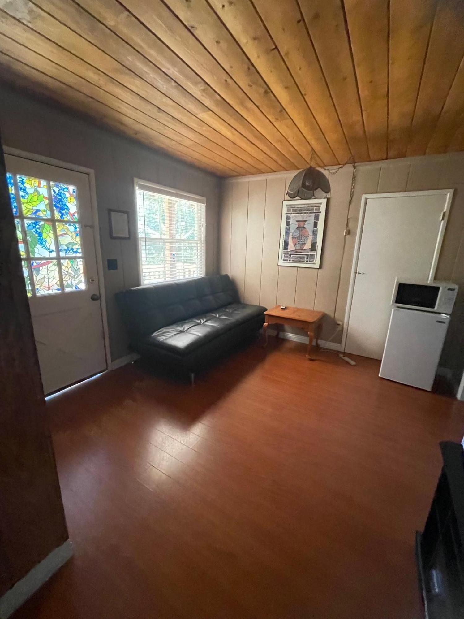 Mountain View Cabins Wrightwood Exterior photo