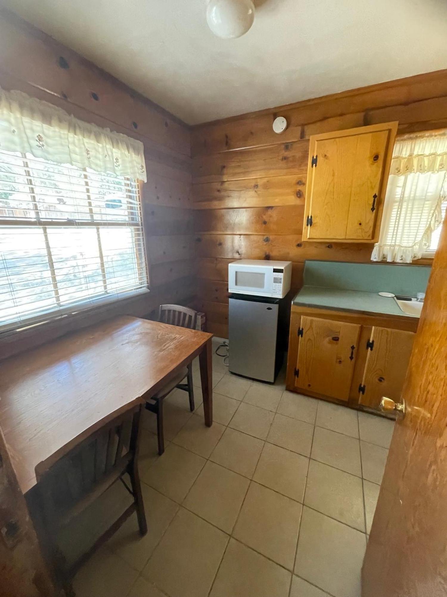 Mountain View Cabins Wrightwood Exterior photo